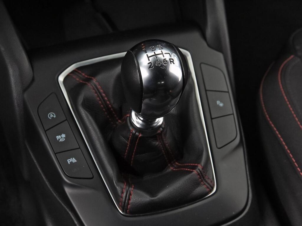 Ford Focus 1.0 Ecoboost MHEV 92kW ST-Line Style SIP 32