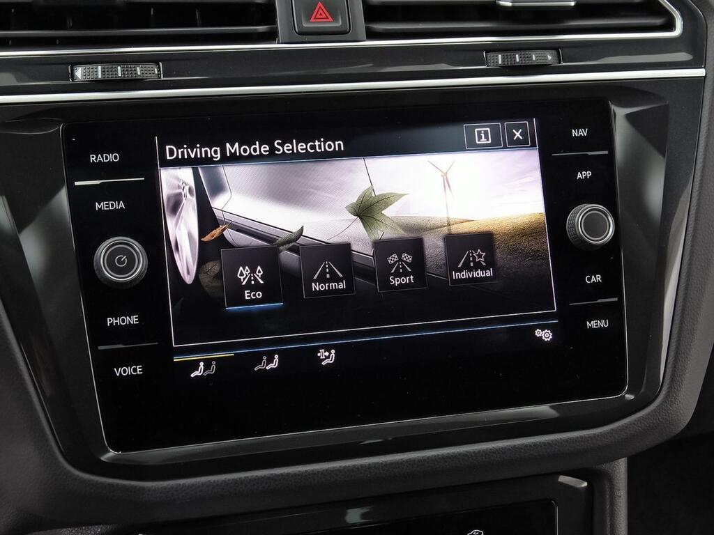 Volkswagen Tiguan R-Line 1.5 TSI 110kW (150CV) DSG 32