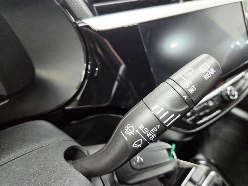 Opel Corsa GS 1.2T XHL MT6 S&S 100CV (74KW) 5P 11