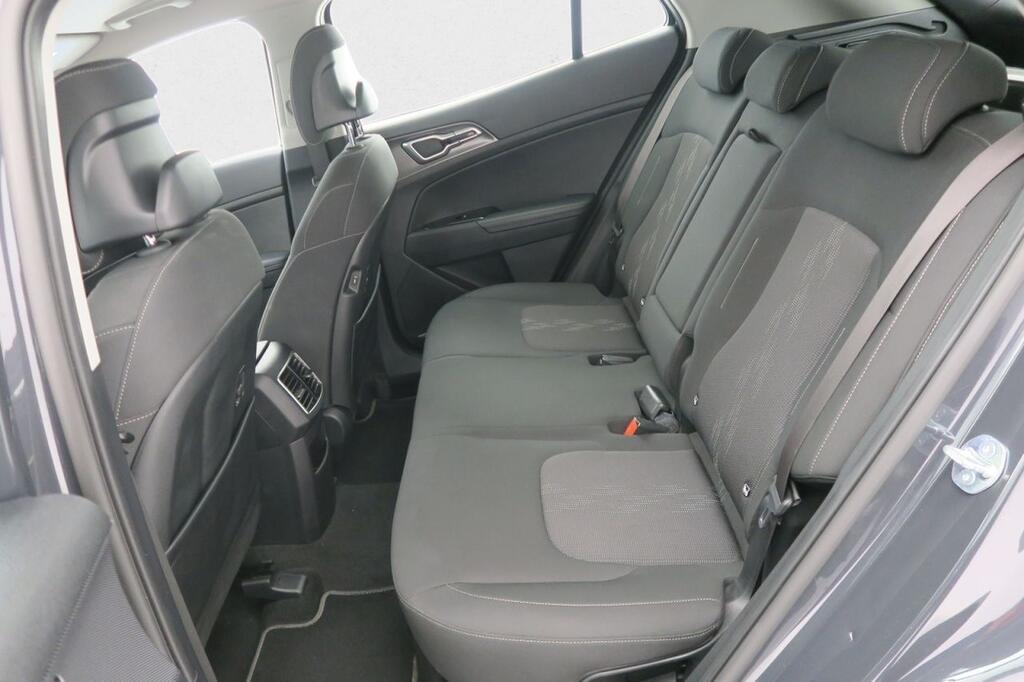 Kia Sportage SUV 1.6 T-GDI HEV DRIVE AUTO 230 5P 21