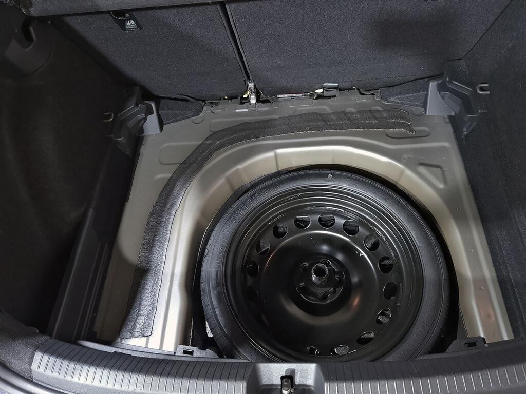 Volkswagen Taigo R-Line 1.0 TSI 81kW (110CV) DSG 38