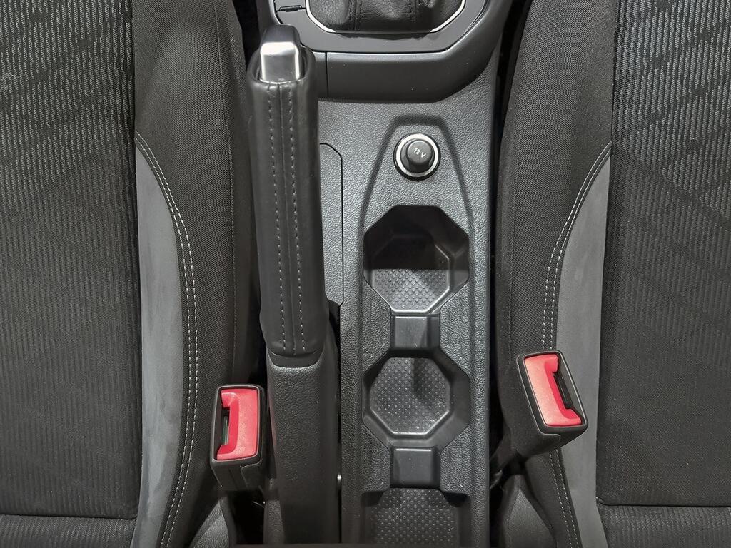 Volkswagen Taigo R-Line 1.0 TSI 81kW (110CV) DSG 35