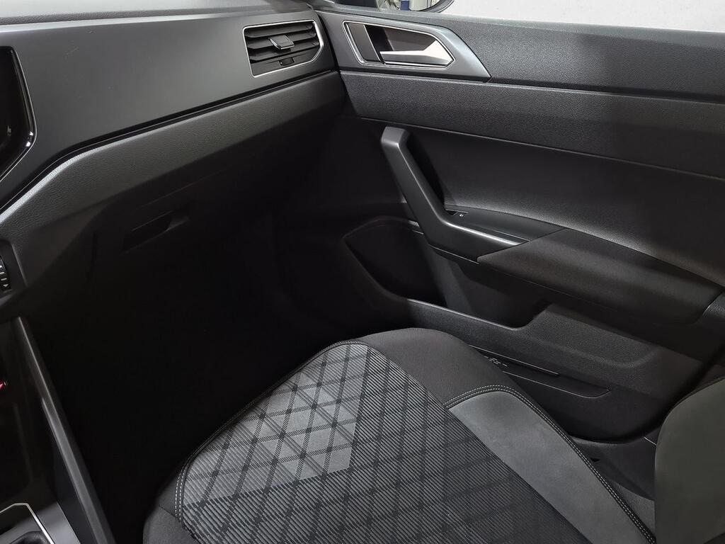 Volkswagen Taigo R-Line 1.0 TSI 81kW (110CV) DSG 32