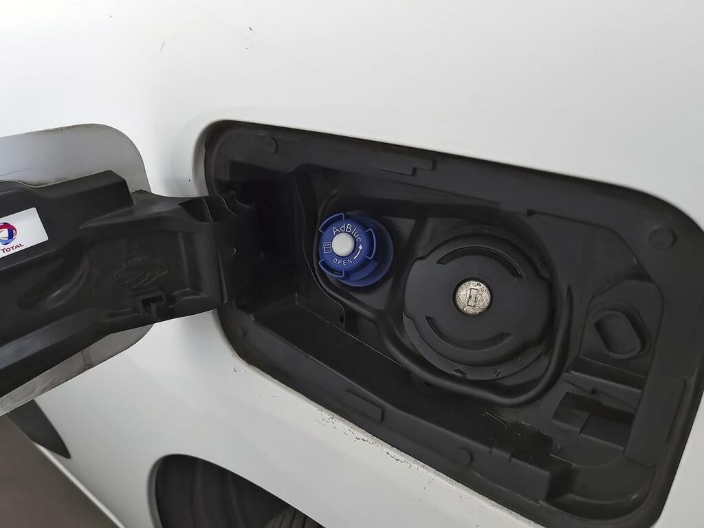 Peugeot Partner *PARTNER FURGON 1.5 BLUEHDI 100 STANDARD 4P 600KG 26