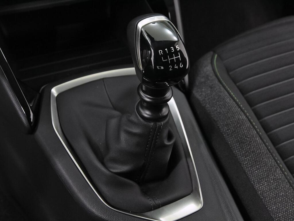 Peugeot 208 Active Puretech 100 35