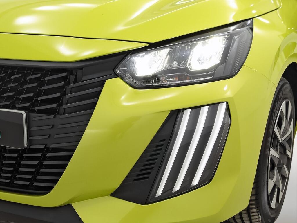 Peugeot 208 Active Puretech 100 36