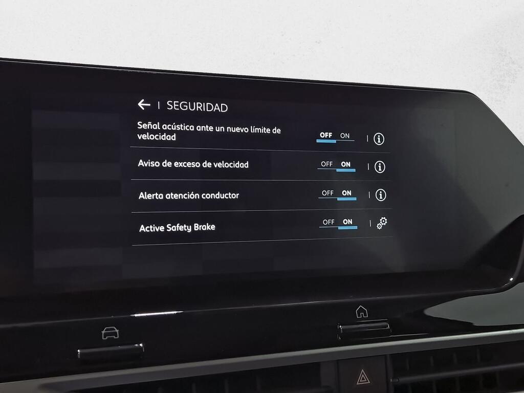 Citroën C4 Hybrid 145 ë-DCS6 Plus 23