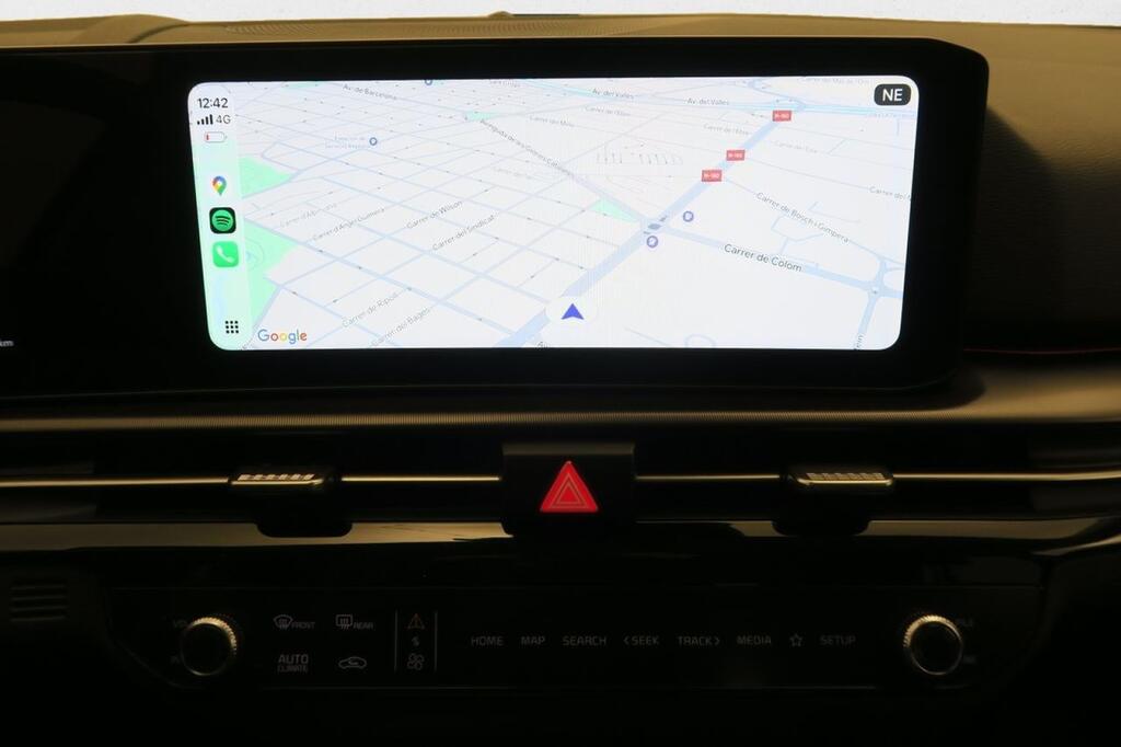 Kia Sportage SUV 1.6 T-GDI HEV TECH AUTO 215 5P 9