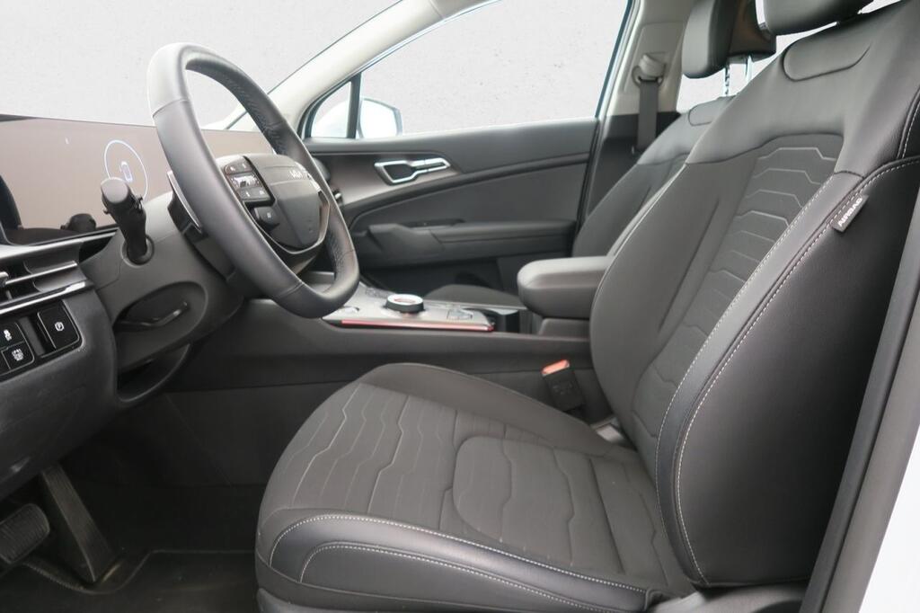 Kia Sportage SUV 1.6 T-GDI HEV TECH AUTO 215 5P 18