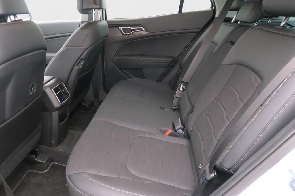 Kia Sportage SUV 1.6 T-GDI HEV TECH AUTO 215 5P 19