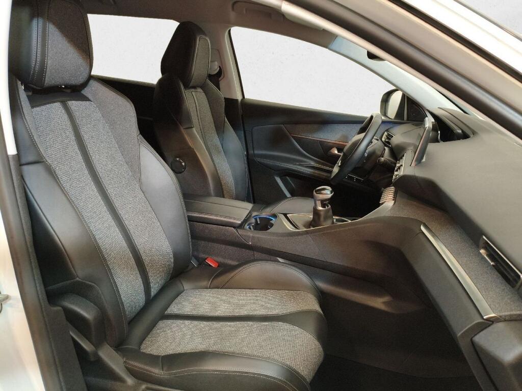 Peugeot 5008 ALLURE 1.5 BLUEHDI 130 CV S&S 5P 7 PLAZAS 16