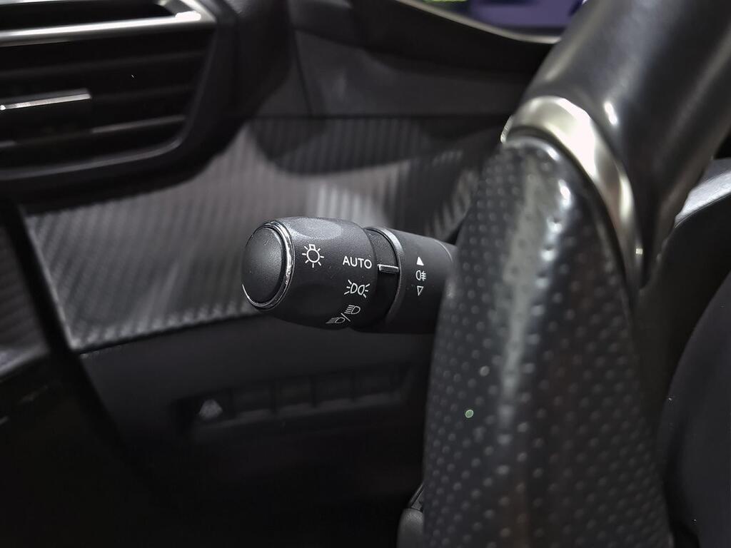 Peugeot 208 GT 1.2 PURETECH 130 CV EAT8 S&S 5P 14