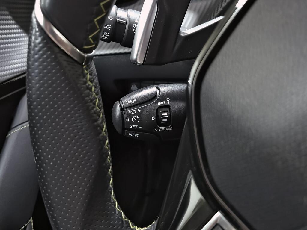 Peugeot 208 GT 1.2 PURETECH 130 CV EAT8 S&S 5P 15