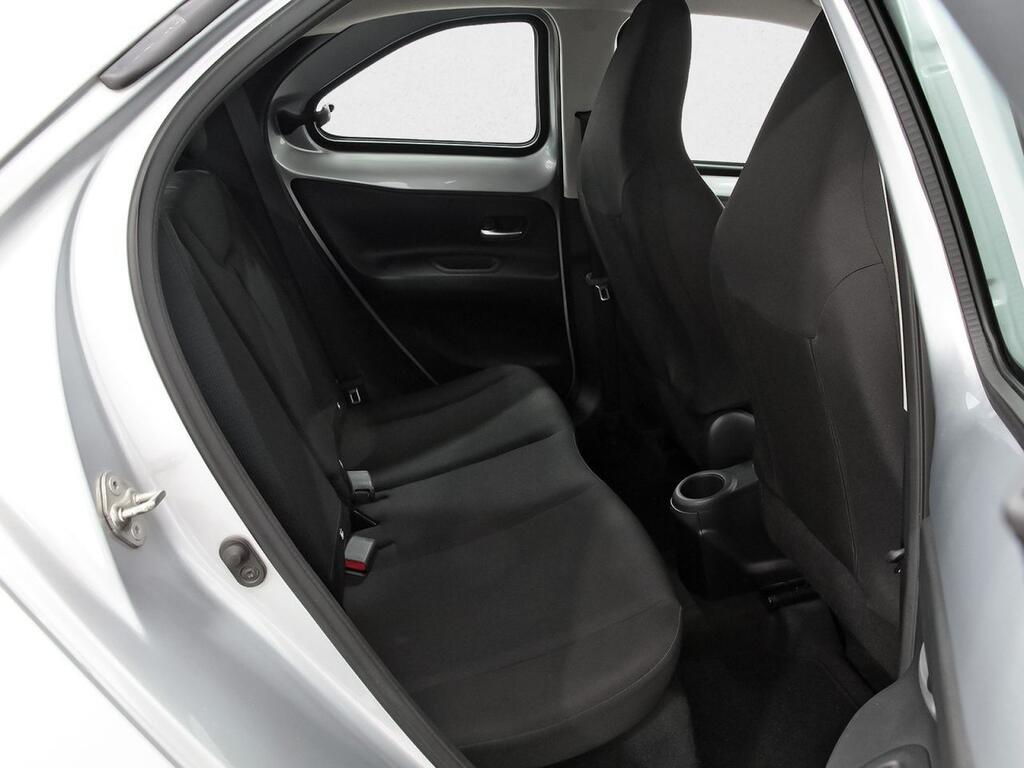 Toyota Aygo X Cross 1.0 VVT-I 72CV Play 6