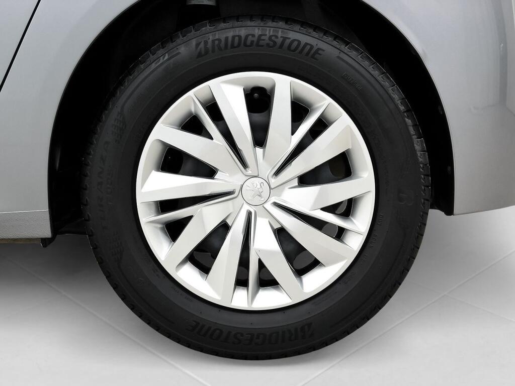 Peugeot 208 Active Puretech 75 11