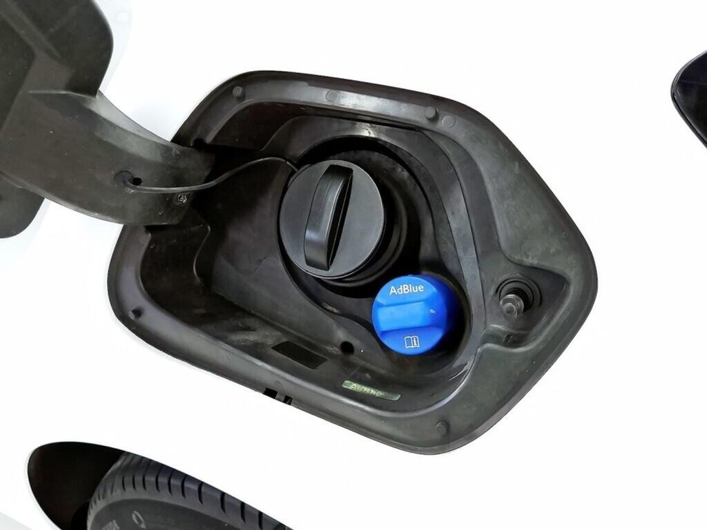 Peugeot 208 ALLURE 1.5 BLUEHDI 100CV S&S 6 VEL MAN 5P 33