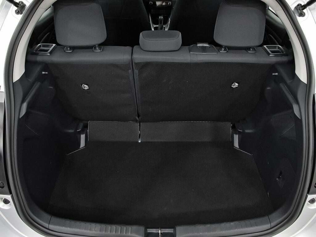 Toyota Yaris 1.5 120H Active Plus 9