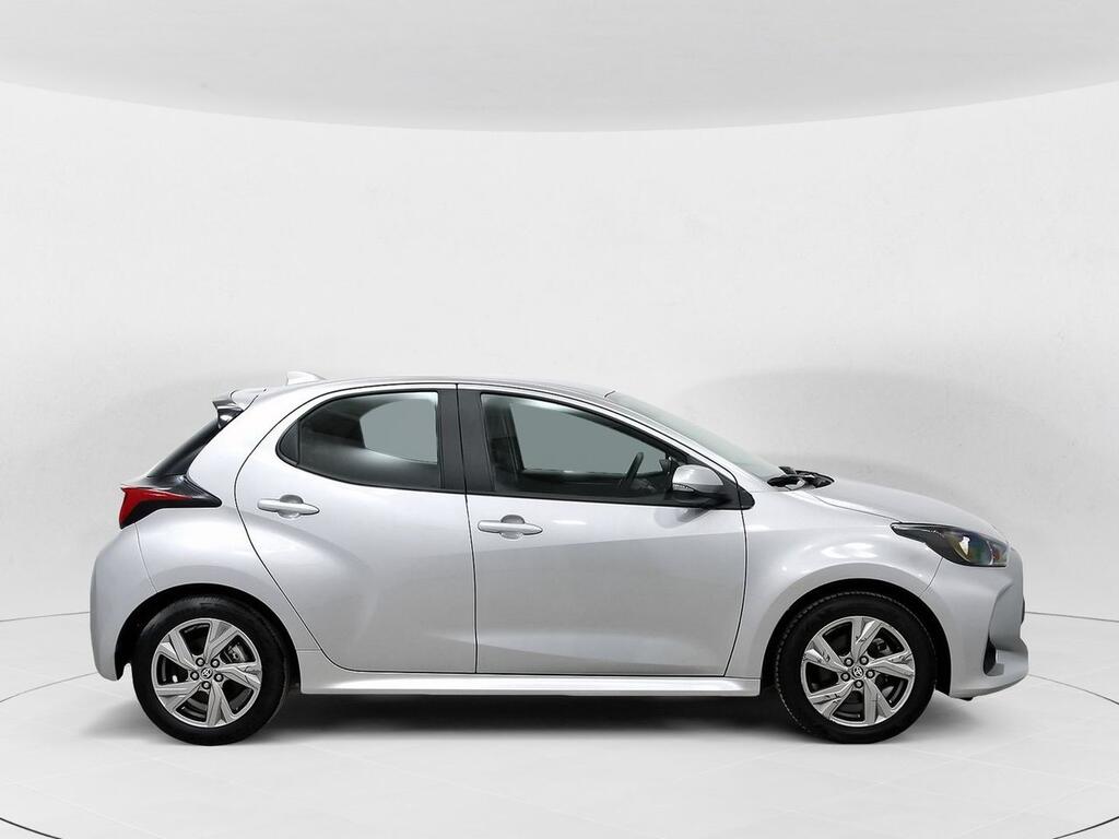 Toyota Yaris 1.5 120H Active Plus 3