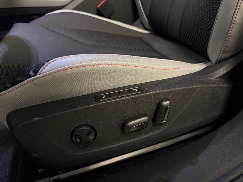 Skoda Enyaq 85 210 kW ( CV) 82 kWh (77 kwh neta) 18