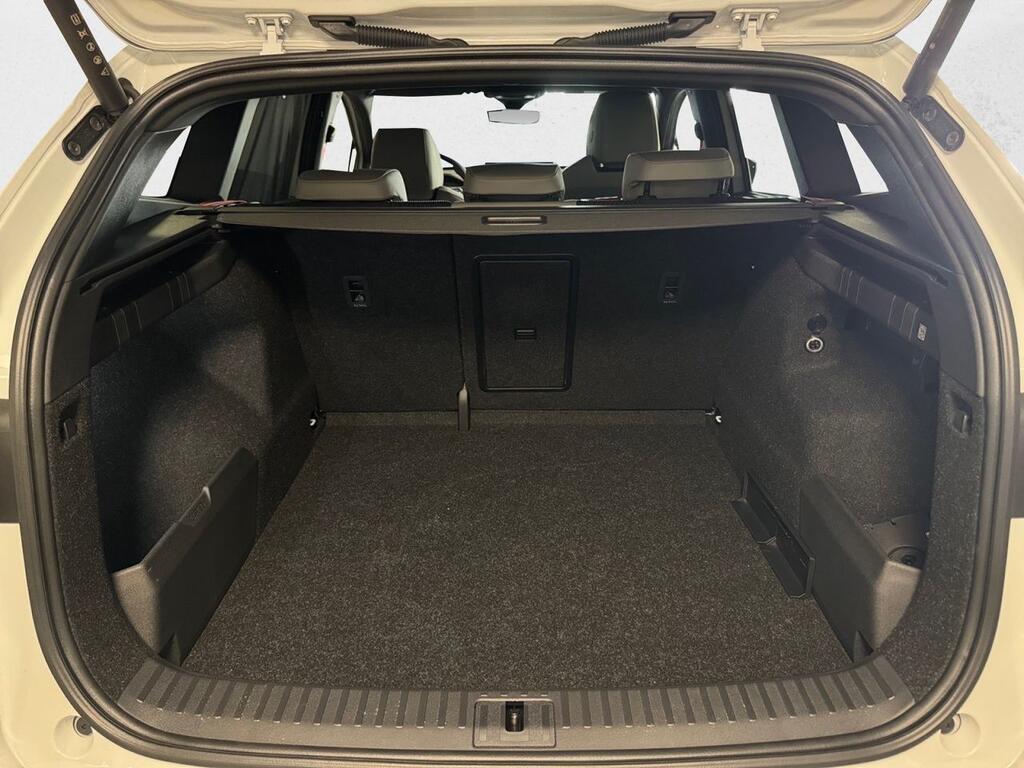 Skoda Enyaq 85 210 kW ( CV) 82 kWh (77 kwh neta) 7