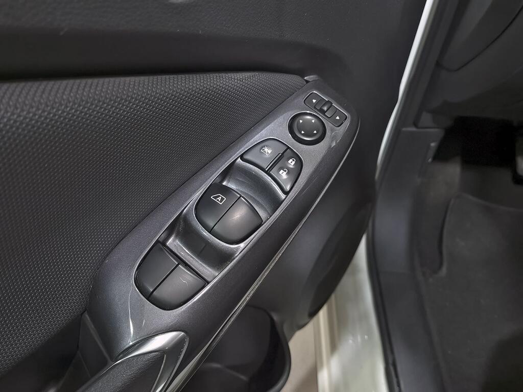 Nissan Juke DIG-T 84 kW (114 CV) 6M/T Acenta 11