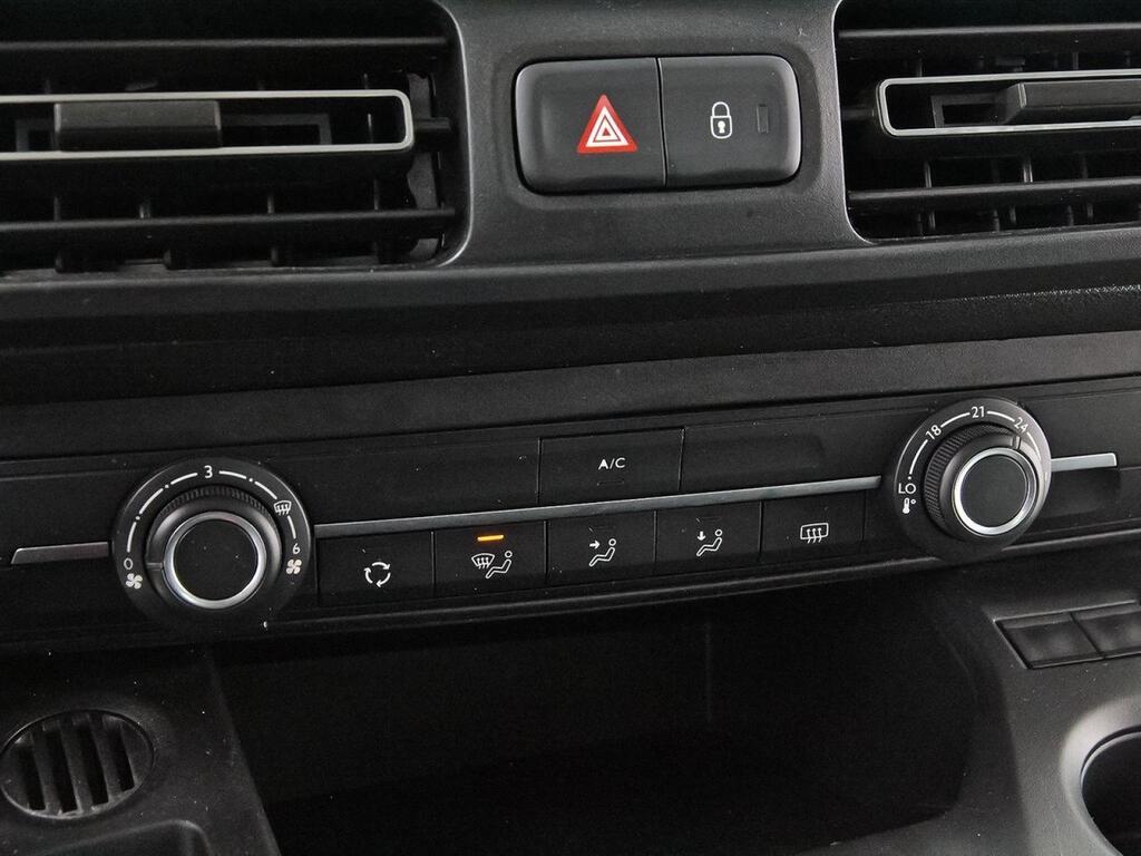 Citroën Berlingo Talla M PureTech 110 S&S FEEL 27