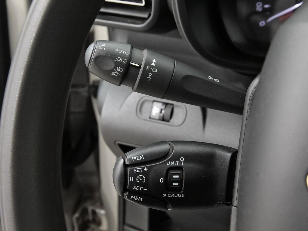 Citroën Berlingo Talla M PureTech 110 S&S FEEL 16