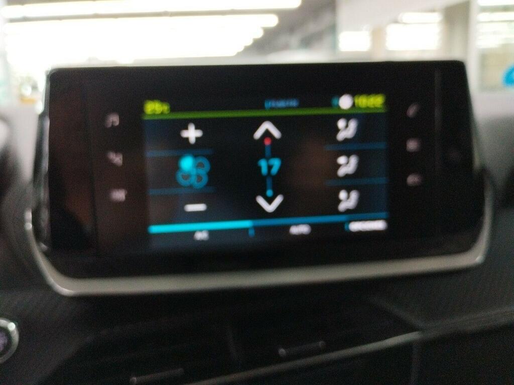 Peugeot 208 ALLURE ELECTRIQUE 136 CV 5P 10