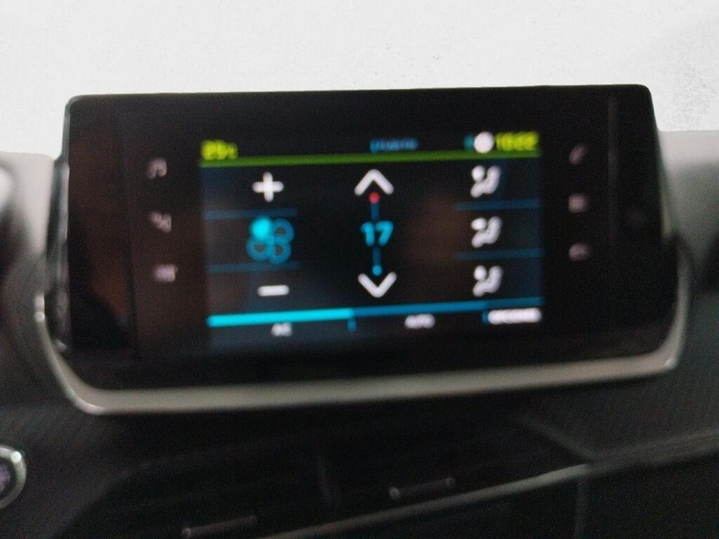 Peugeot 208 Eléctrico Allure 10