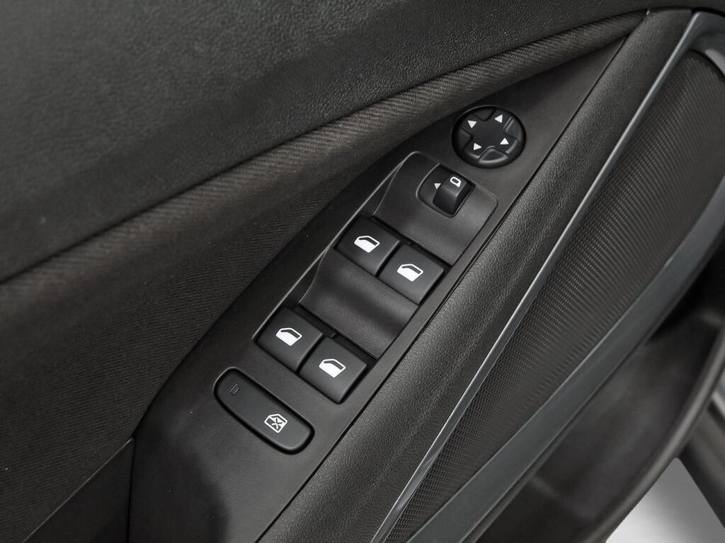 Opel CrossLand 1.5D 81kW (110CV) Elegance 13