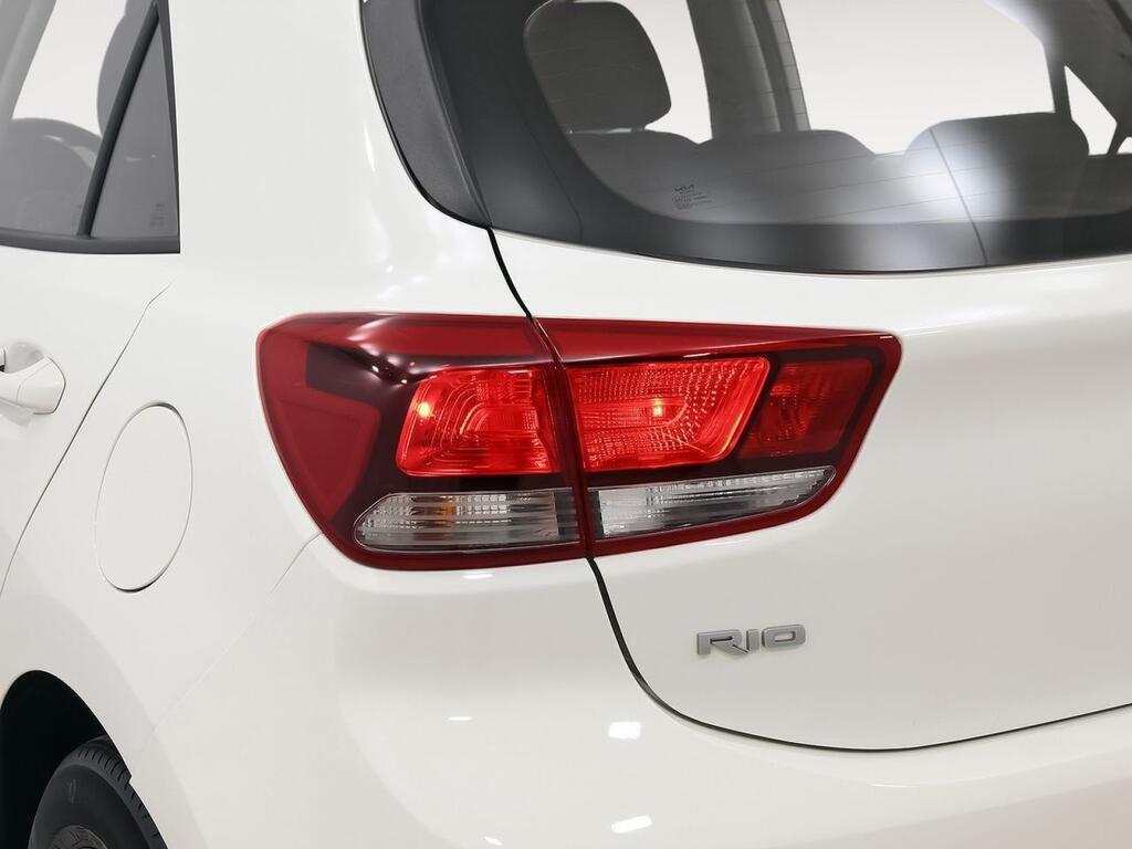 Kia Rio 1.2 DPi 62kW (84CV) Concept 24