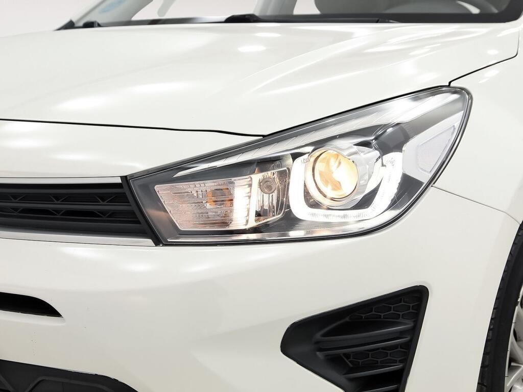 Kia Rio 1.2 DPi 62kW (84CV) Concept 23