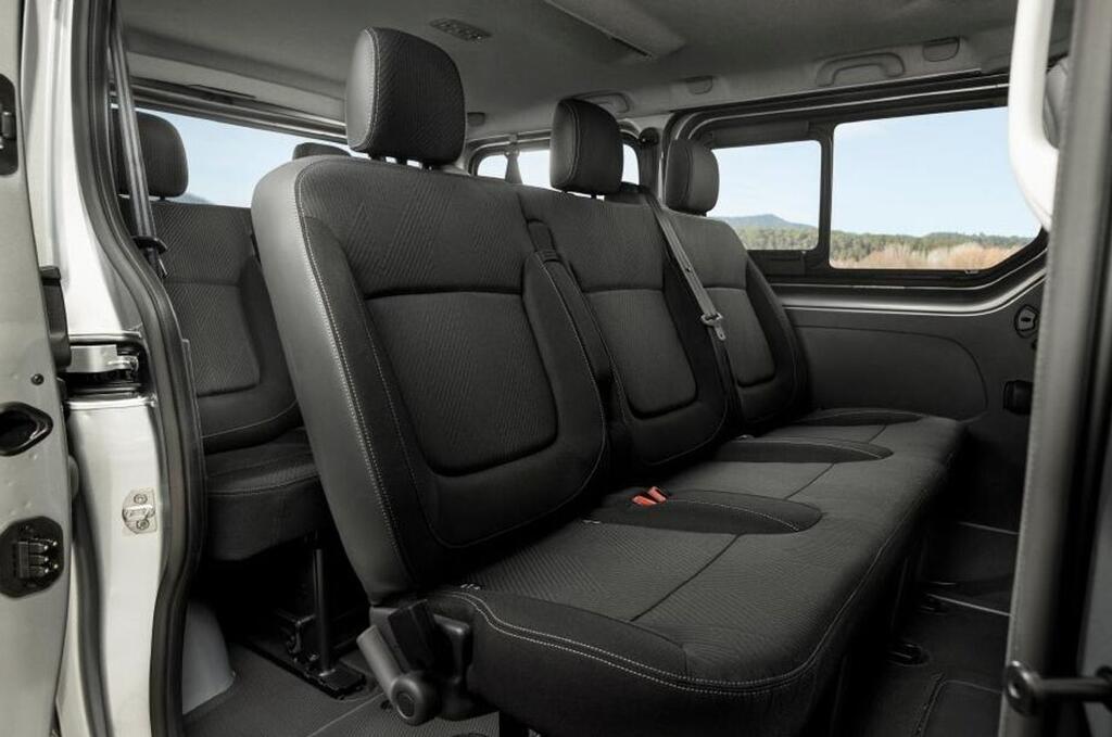 Nissan Primastar Combi 9 2.0dCi 110kW A/T L1H1 N-Connecta 3