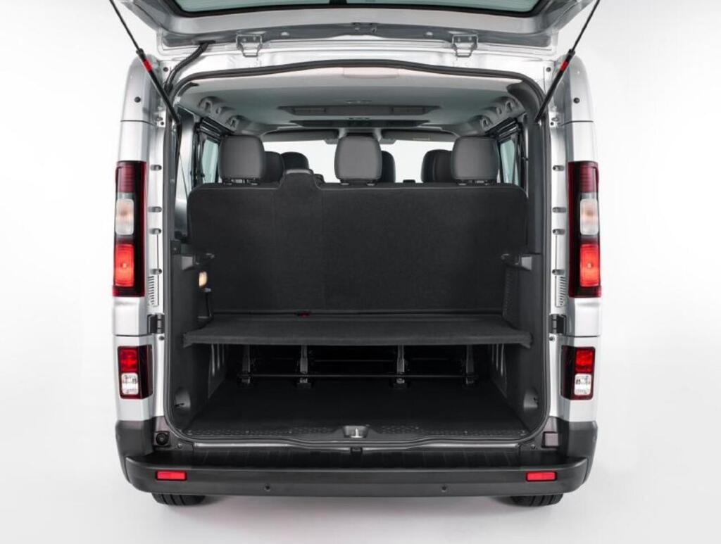 Nissan Primastar Combi 9 2.0dCi 110kW A/T L1H1 N-Connecta 5