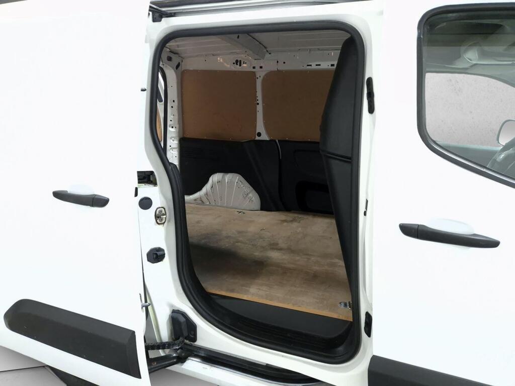 Peugeot Expert FURGON 1.5 BLUEHDI 100 S&S STANDARD PRO 4P 18