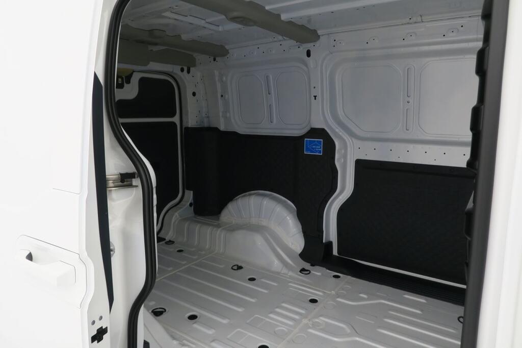 Kia PV5 Passenger Furgoneta BEV 71KWH L2H1 PLUS AUTO 163 4P 22