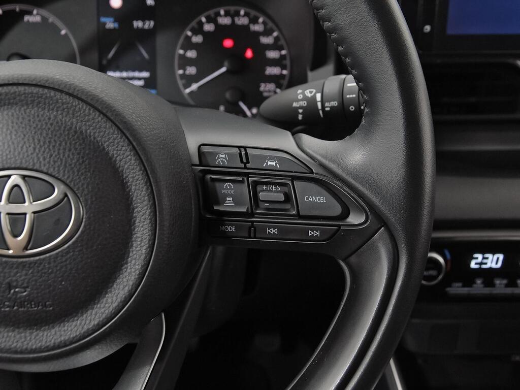 Toyota Yaris Cross 1.5 120H Active Plus 17