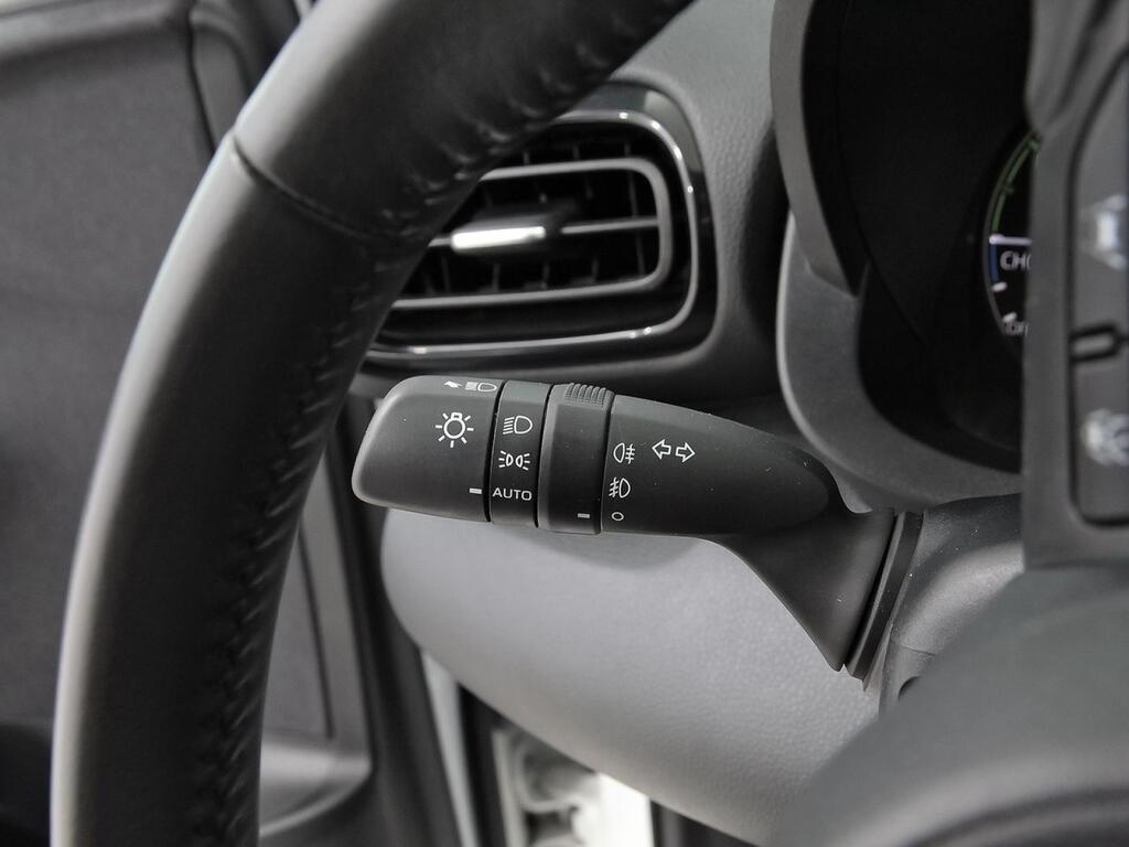 Toyota Yaris Cross 1.5 120H Active Plus 14