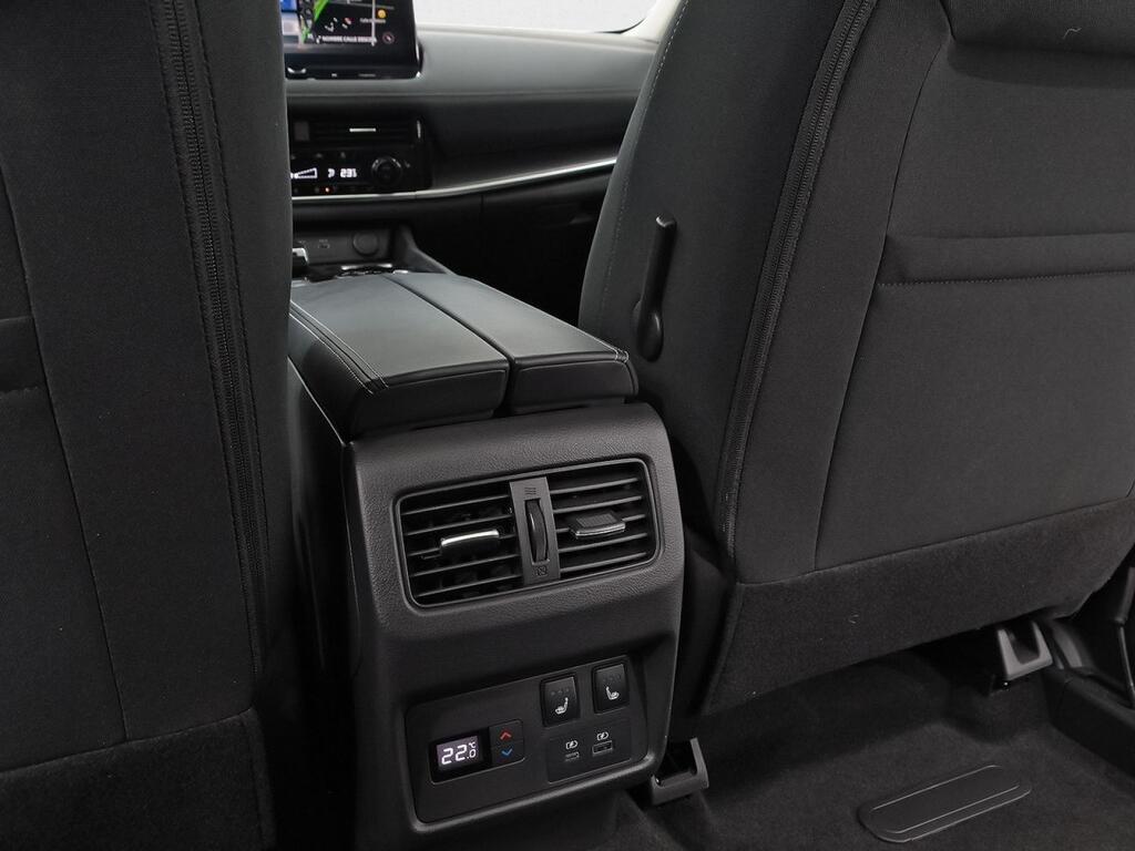 Nissan X-Trail 5pl 1.5 e-4ORCE 158kW 4x4 A/T N-Connecta 37