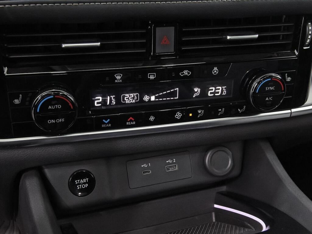 Nissan X-Trail 5pl 1.5 e-4ORCE 158kW 4x4 A/T N-Connecta 31