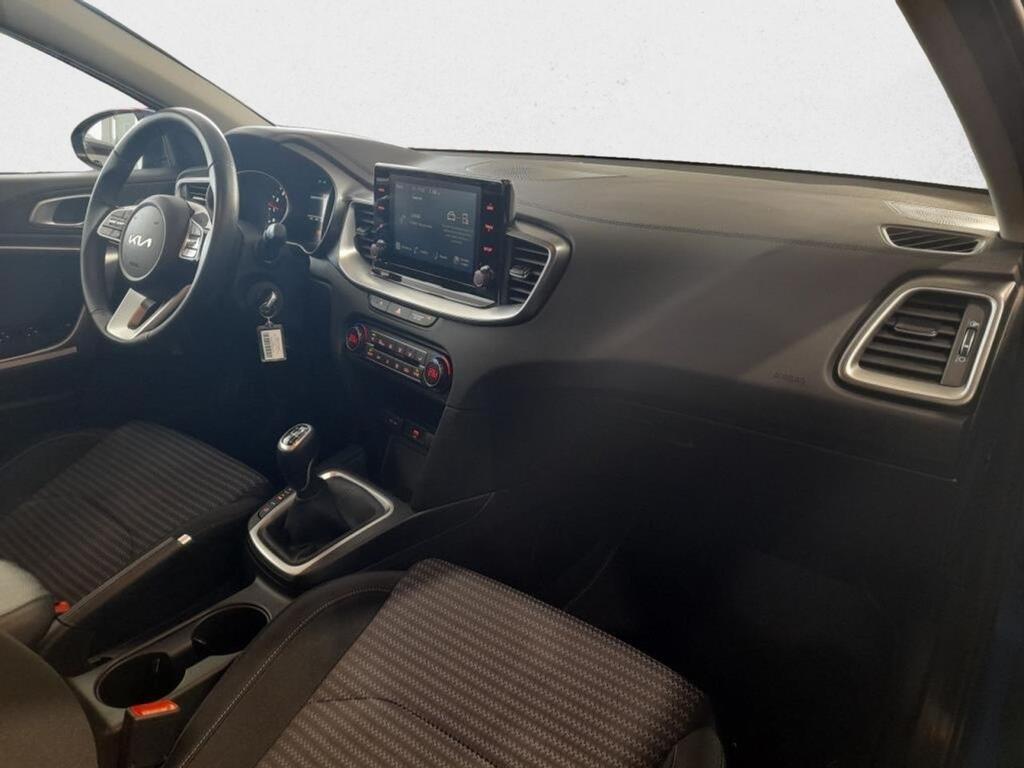 Kia Ceed 1.0 T-GDi 74kW (100CV) Drive 10