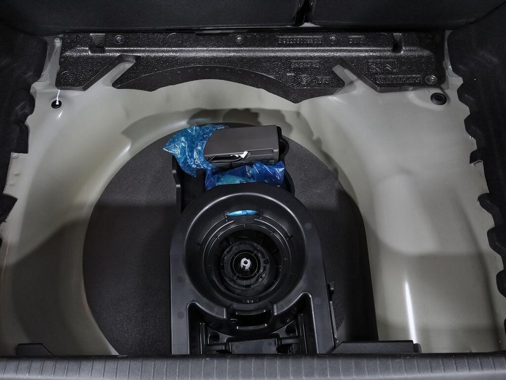 Peugeot 208 Allure Puretech 100 35