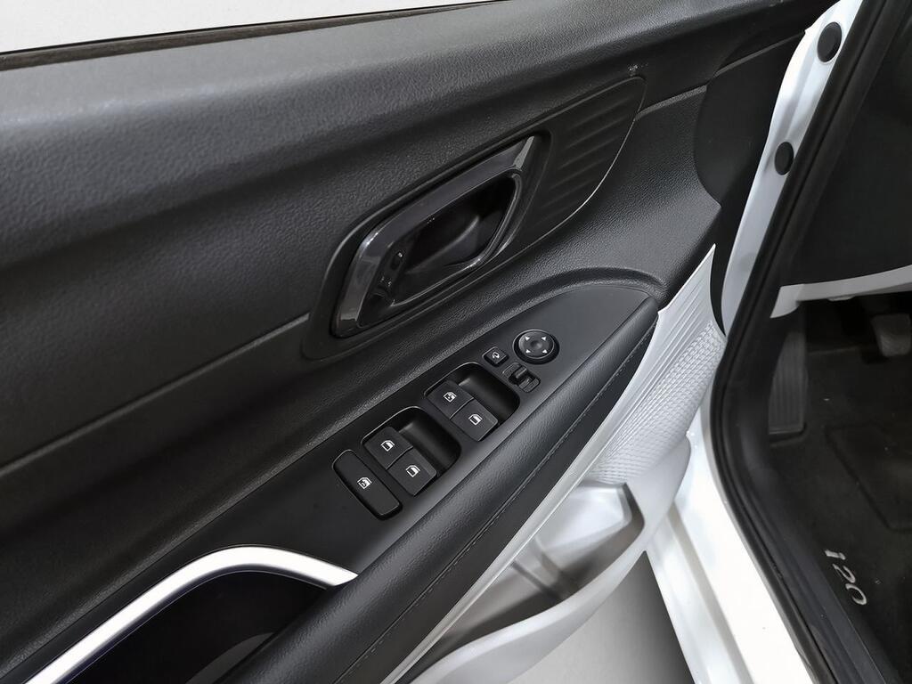 Hyundai i20 1.0 TGDI 74kW (100CV) 48V Tecno 11