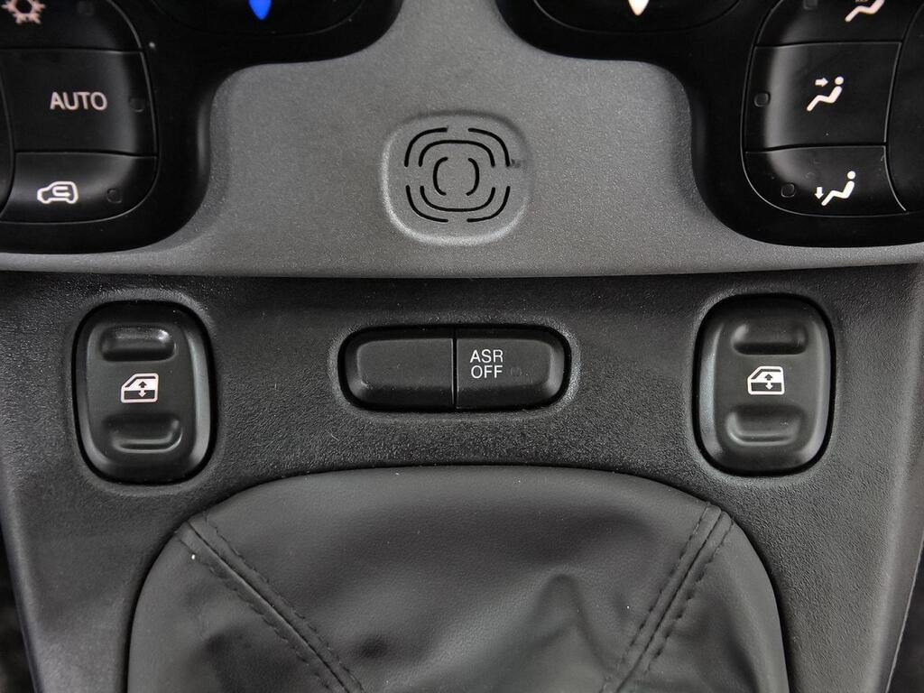 Fiat Panda City Cross 1.0 Gse 51kw (70CV) 25