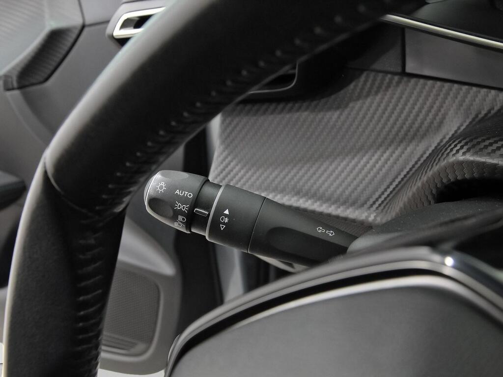Peugeot 208 PureTech 73kW (100CV) Allure 16