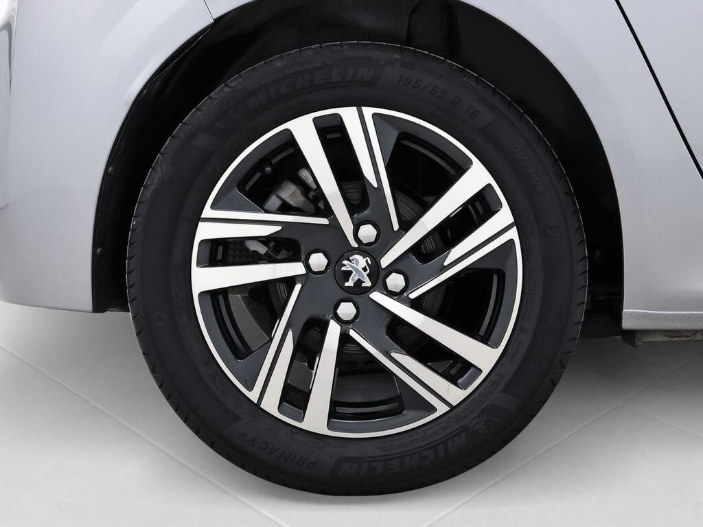 Peugeot 208 PureTech 73kW (100CV) Allure 11