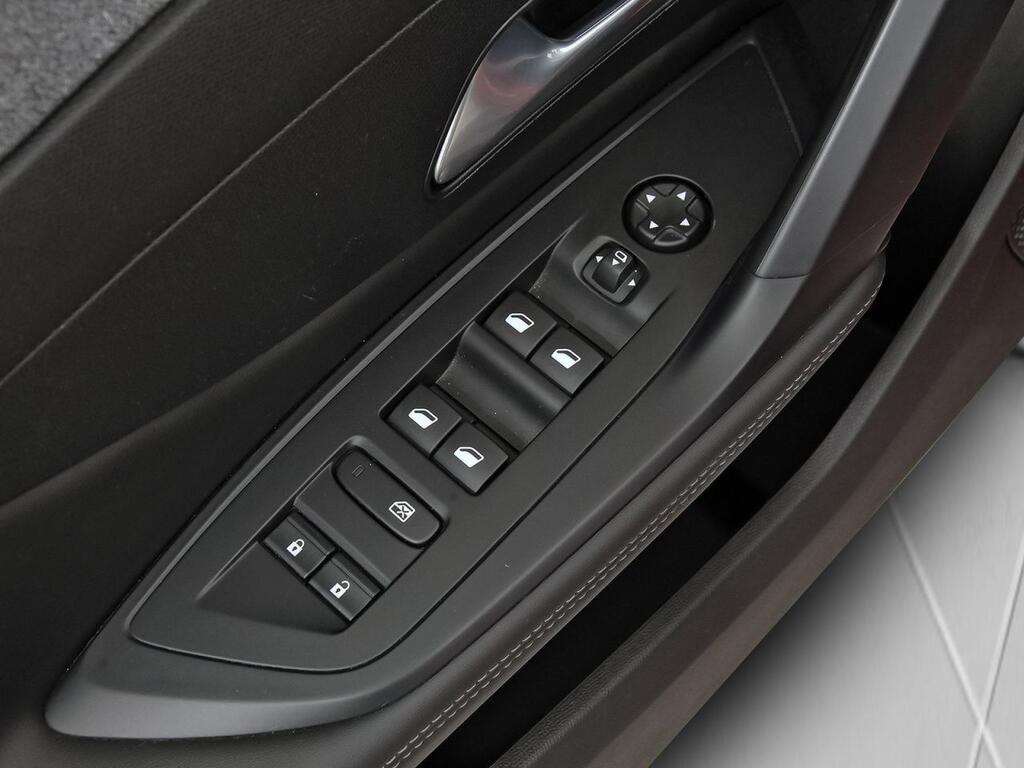 Peugeot 408 408 Allure HYBRID 136 eDCS6 13