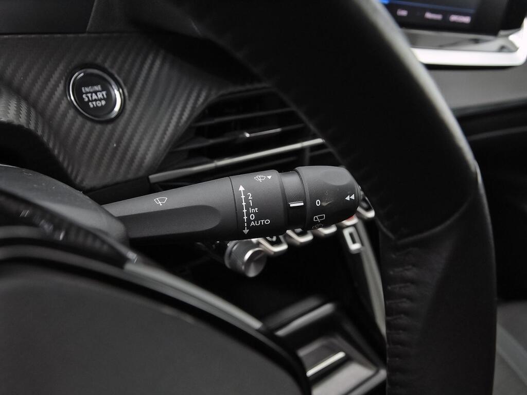 Peugeot 208 BlueHDi 73kW (100CV) Allure 18