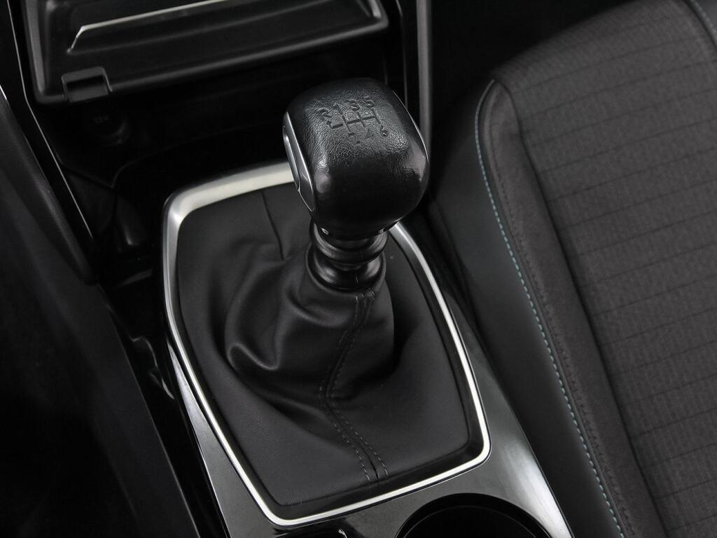 Peugeot 208 BlueHDi 73kW (100CV) Allure 32