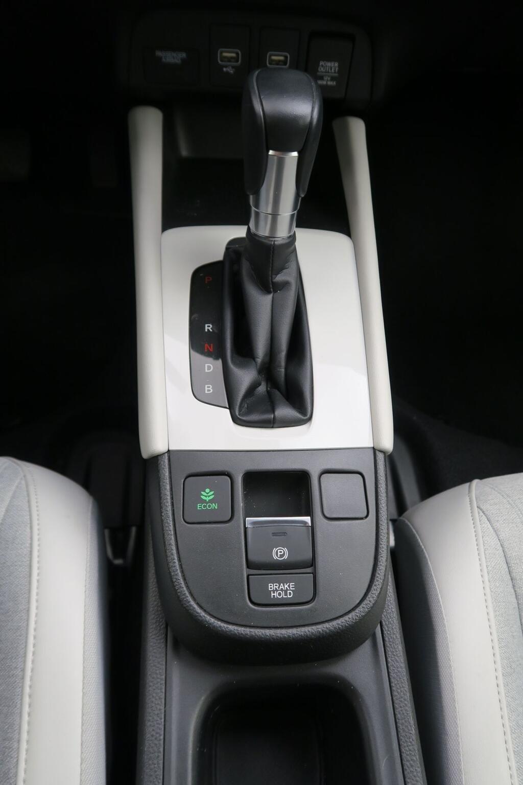 Honda Jazz HYBRID 2023 1.5I-MMD EXECUTIVE 8